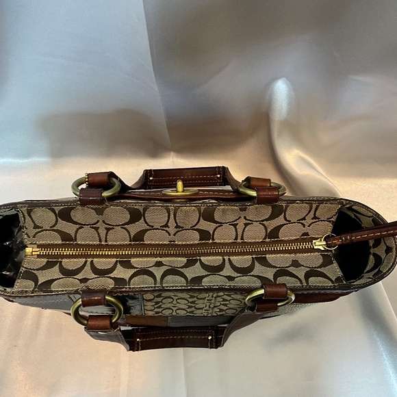 Coach fall colored signature patchwork   55-B1a - Picture 3 of 9